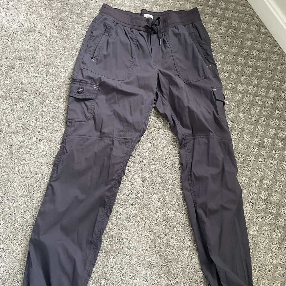 Women’s LL Bean Hiking Pants (size Medium)